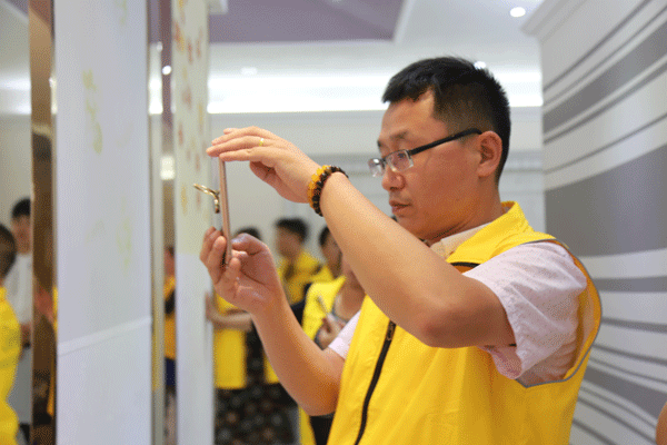 天然居硅藻泥第22期營(yíng)銷培訓(xùn)圓滿結(jié)業(yè) 天然居硅藻泥第22期營(yíng)銷培訓(xùn)圓滿結(jié)業(yè)